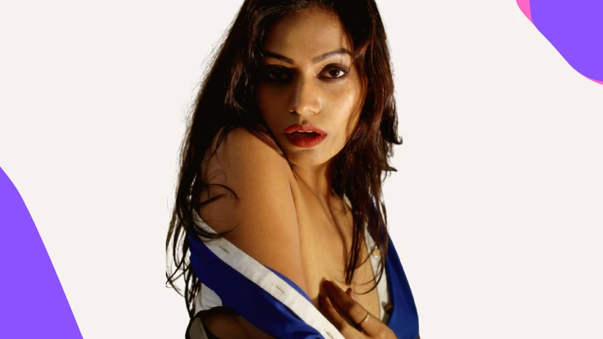 hot actress Nidhi Mahawan 